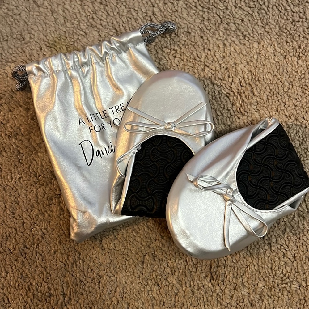 BNWT Compact Flats